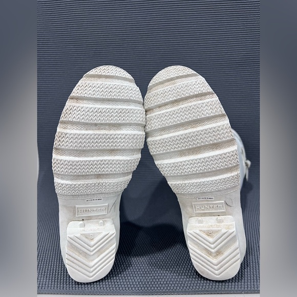 Hunter Classic Tall Girls Sz 5 Rain Boots Silver Metallic Waterproof Rubber Boot - Picture 9 of 10